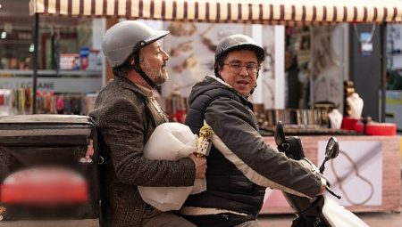 Tolga Çevik ve İbrahim Büyükak’ın Başrollerini Paylaştığı Disney+’ın Yeni Komedi Filmi ‘Kalender Pide’nin Çekimlerinden Kareler Yayınlandı